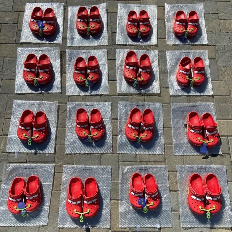 Crocs Pallets - Image 2