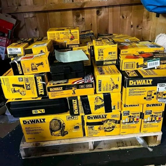Milwaukee and Dewalt Tools - Image 2